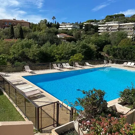 Apartament Superbe Studio Avec Terrasse, Vue Panoramique, Piscine, Parking Ferme Gratuit