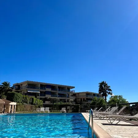 Apartment Superbe Studio Avec Terrasse, Vue Panoramique, Piscine, Parking Ferme Gratuit *
