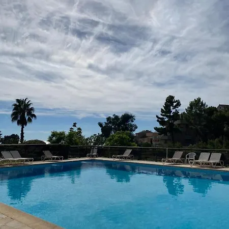 Superbe Studio Avec Terrasse, Vue Panoramique, Piscine, Parking Ferme Gratuit * Cannes