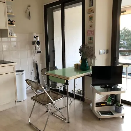 Apartment Superbe Studio Avec Terrasse, Vue Panoramique, Piscine, Parking Ferme Gratuit Cannes